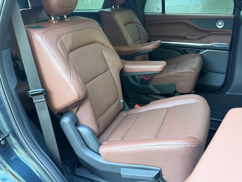 New 2026 Lincoln Navigator Reserve AWD/4WD image 21