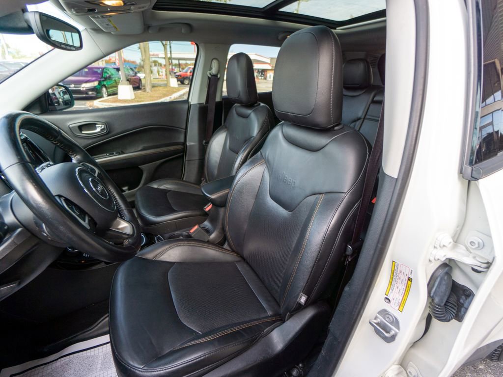 Used 2018 Jeep Compass Limited w/ Navigation Group image 16