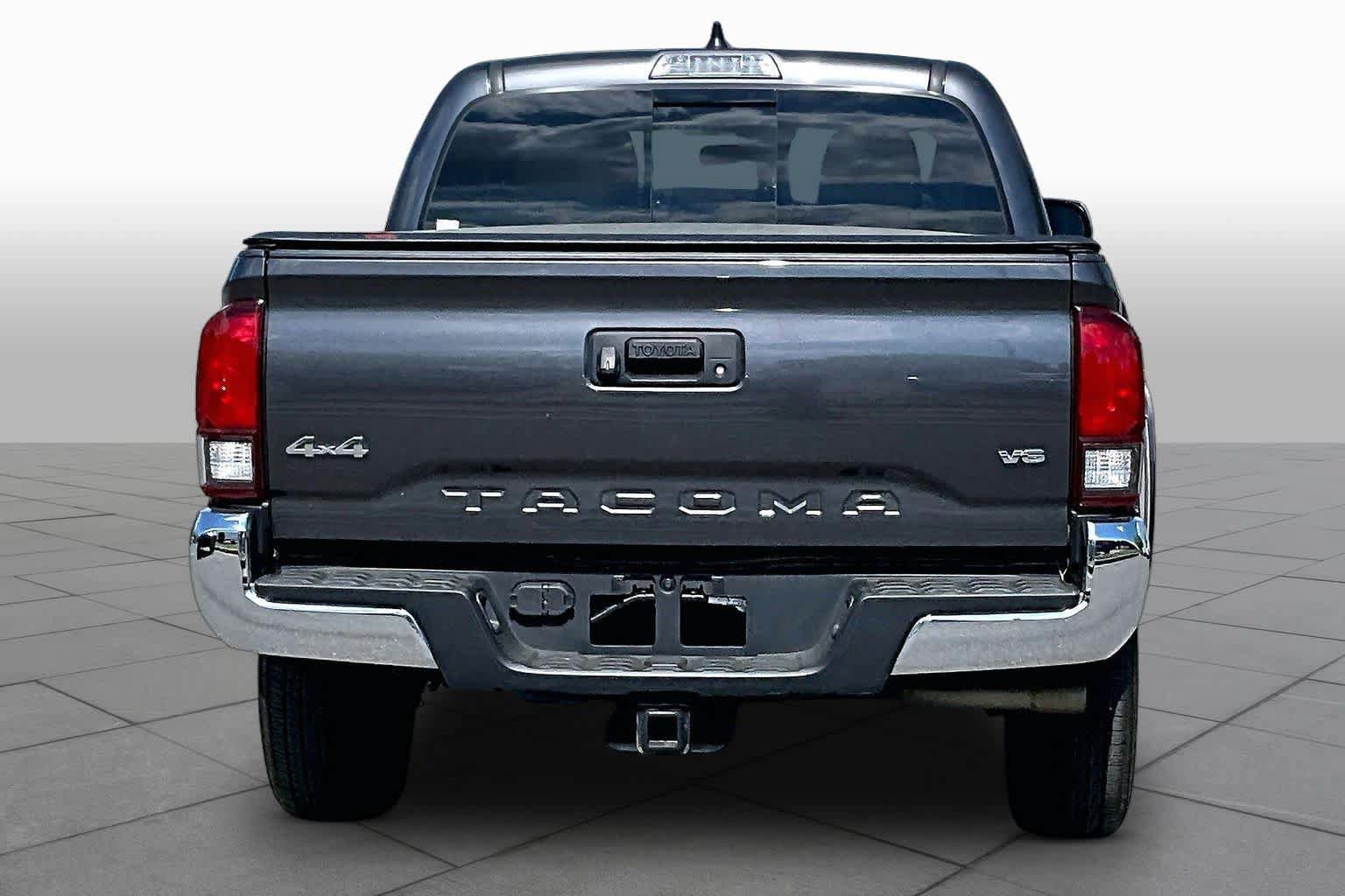 Used 2023 Toyota Tacoma SR5 AWD/4WD image 8