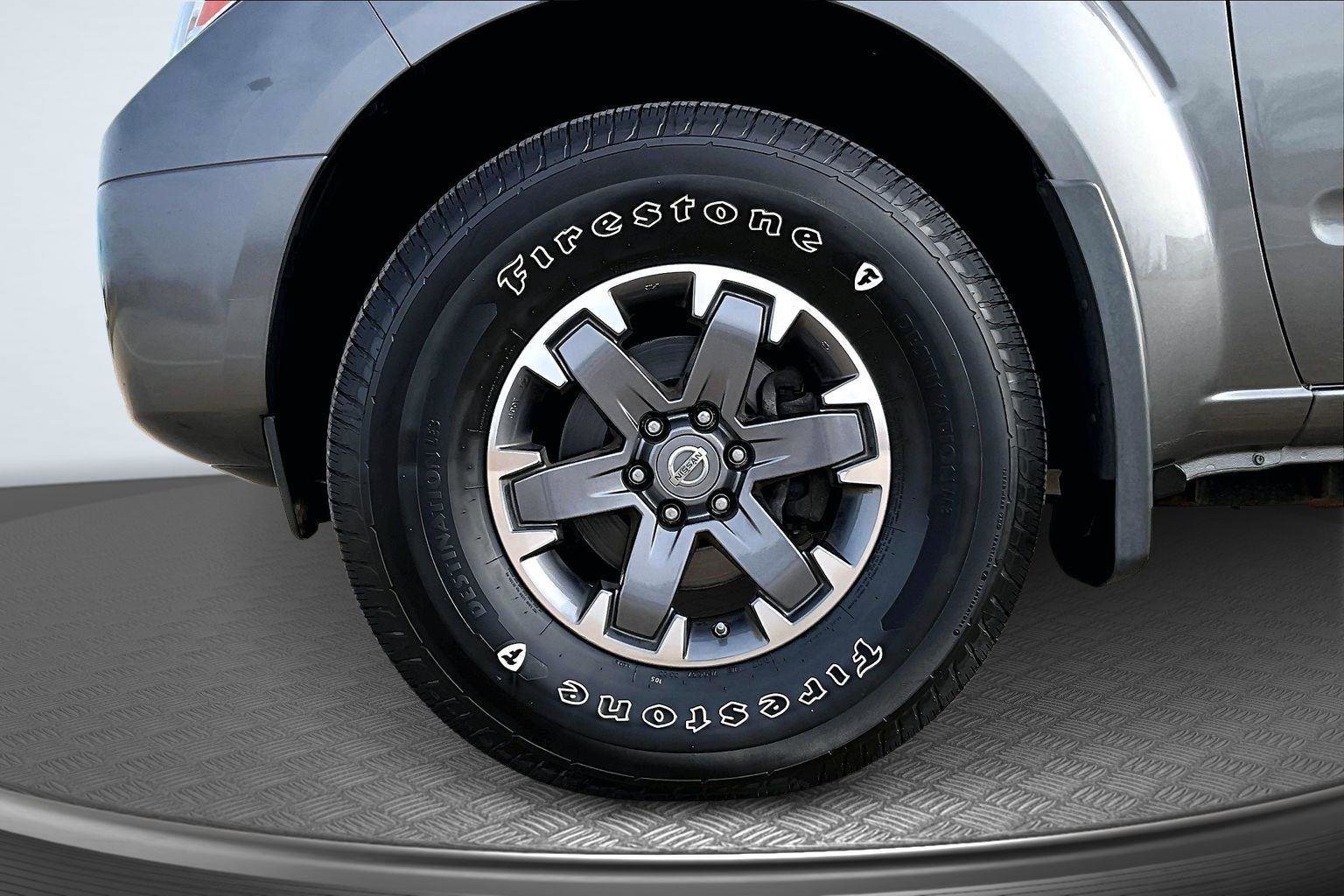 Used 2019 Nissan Frontier PRO-4X image 9