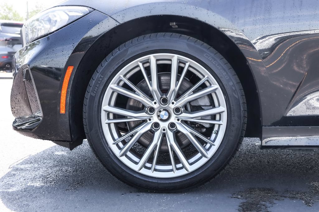 Used 2023 BMW 330i xDrive Sedan w/ Driving Assistance Package AWD/4WD image 18