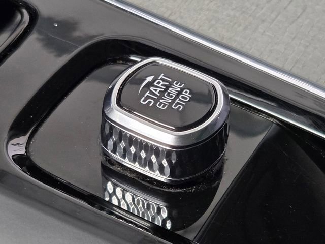 Certified 2025 Volvo XC60 B5 Plus image 35