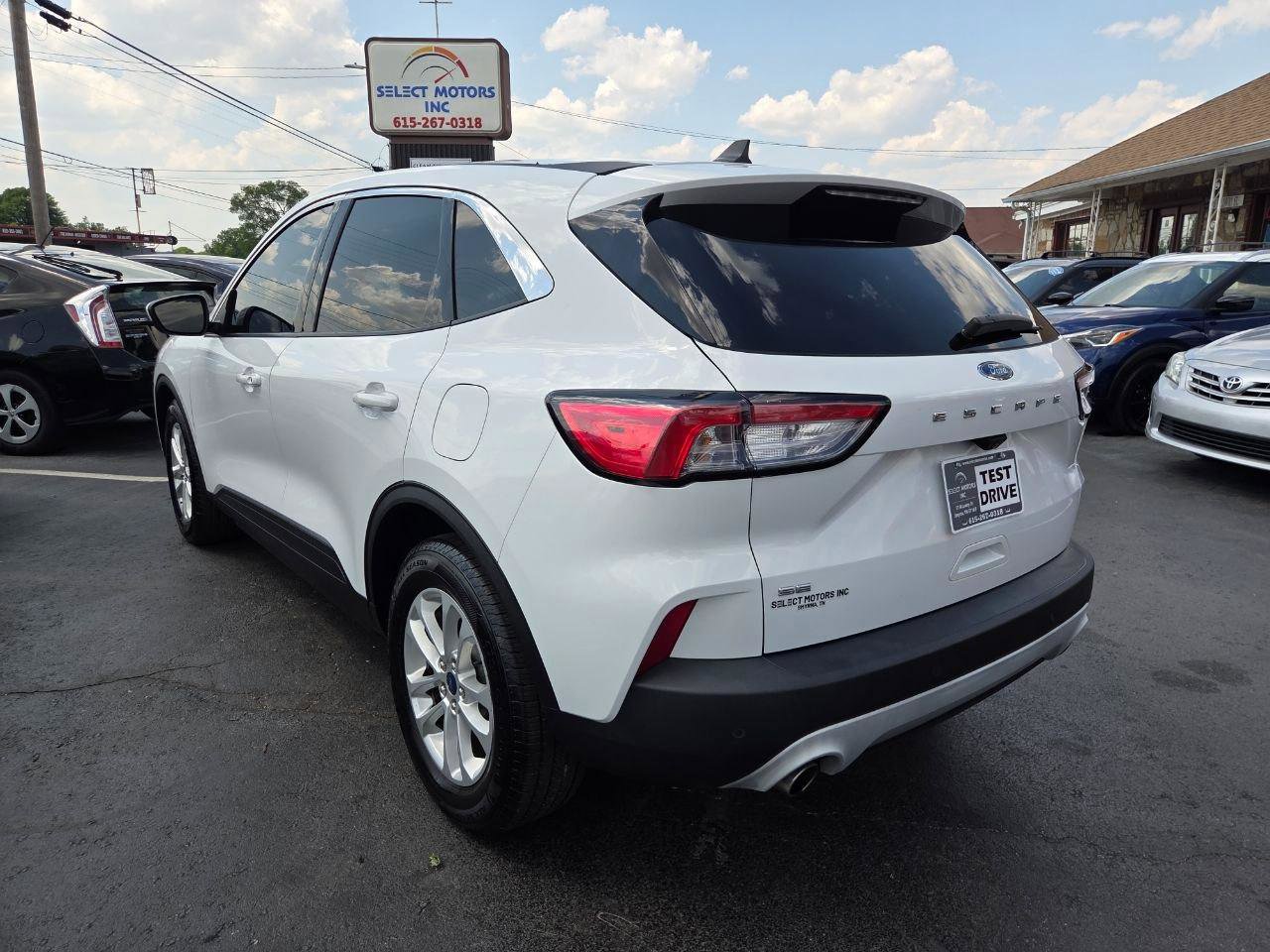Used 2021 Ford Escape SE FWD image 4