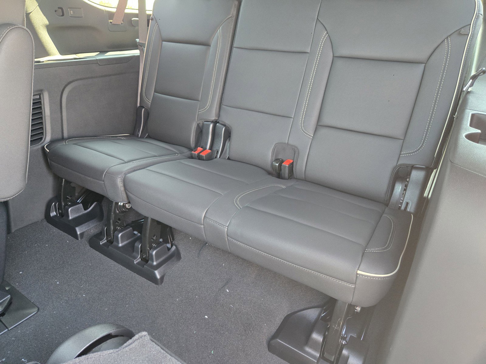 New 2026 Chevrolet Suburban Premier image 22