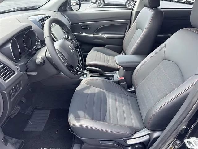 Used 2026 Mitsubishi Outlander Sport AWD image 9