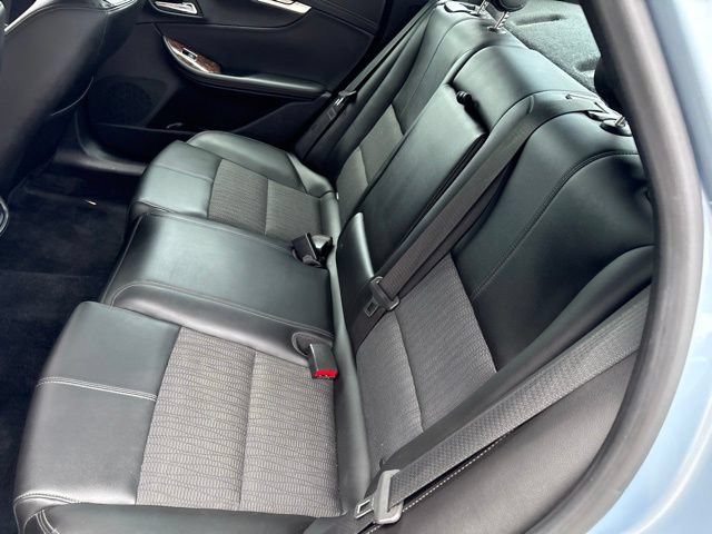 Used 2014 Chevrolet Impala LT w/ Convenience Package FWD image 10