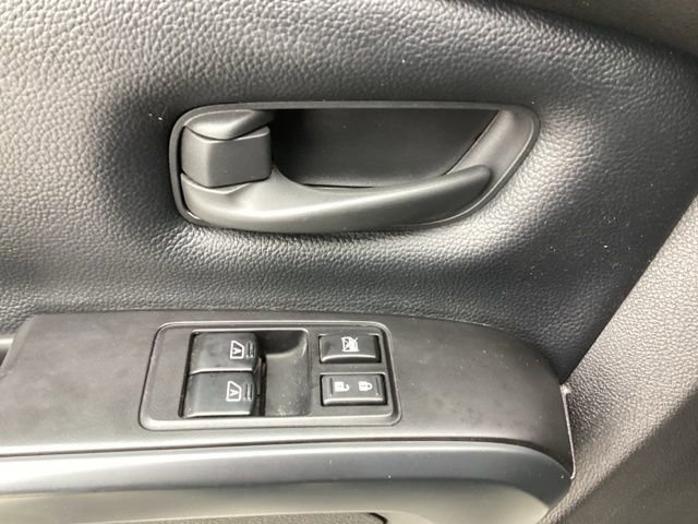 Used 2017 Nissan Titan S image 10