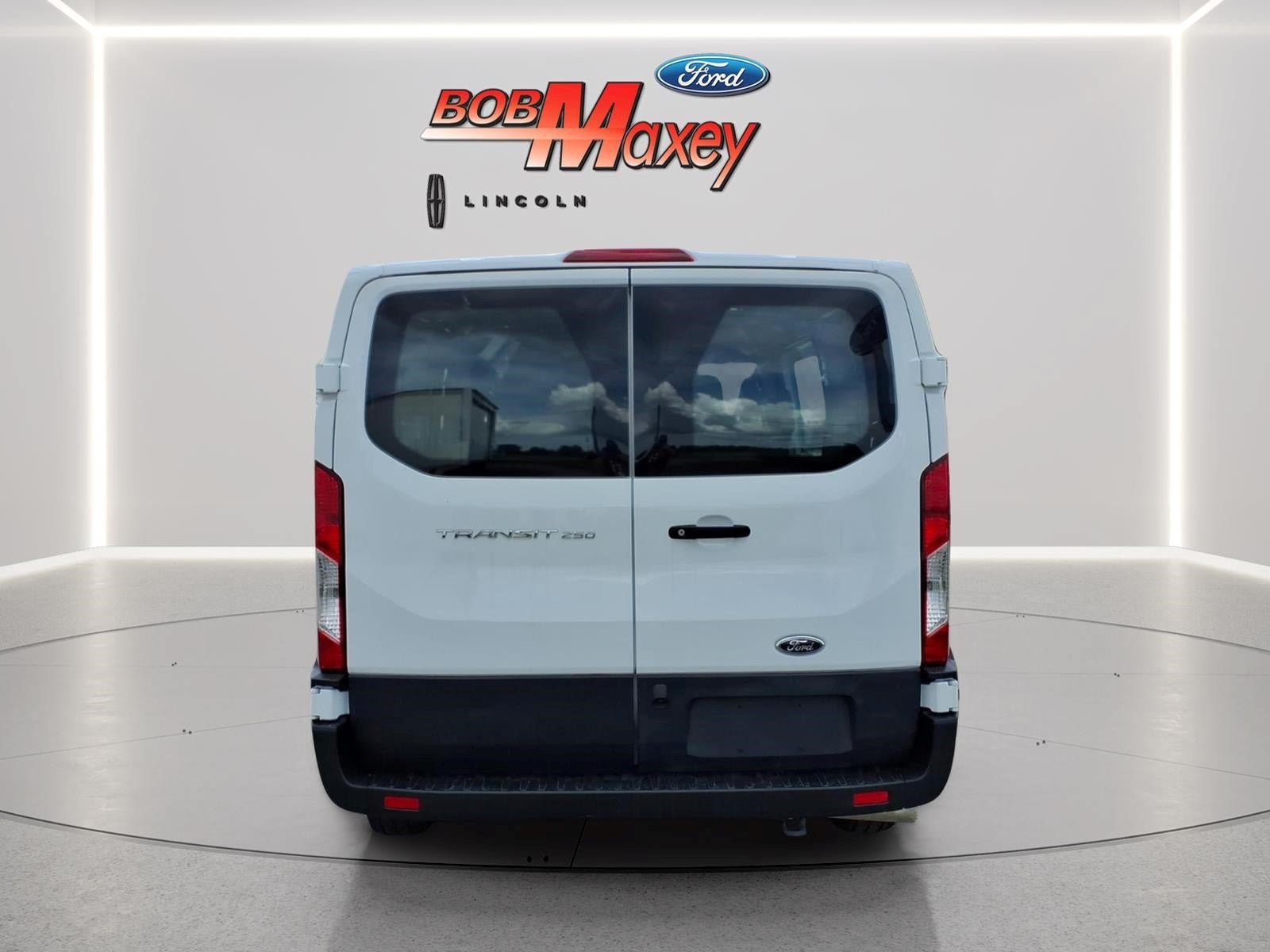 Used 2025 Ford Transit 250 Low Roof w/ Exterior Upgrade Package RWD image 6
