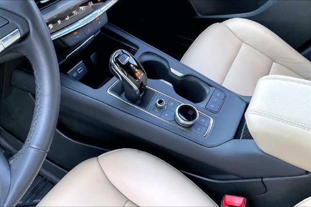 Certified 2024 Cadillac XT4 Premium Luxury FWD image 13