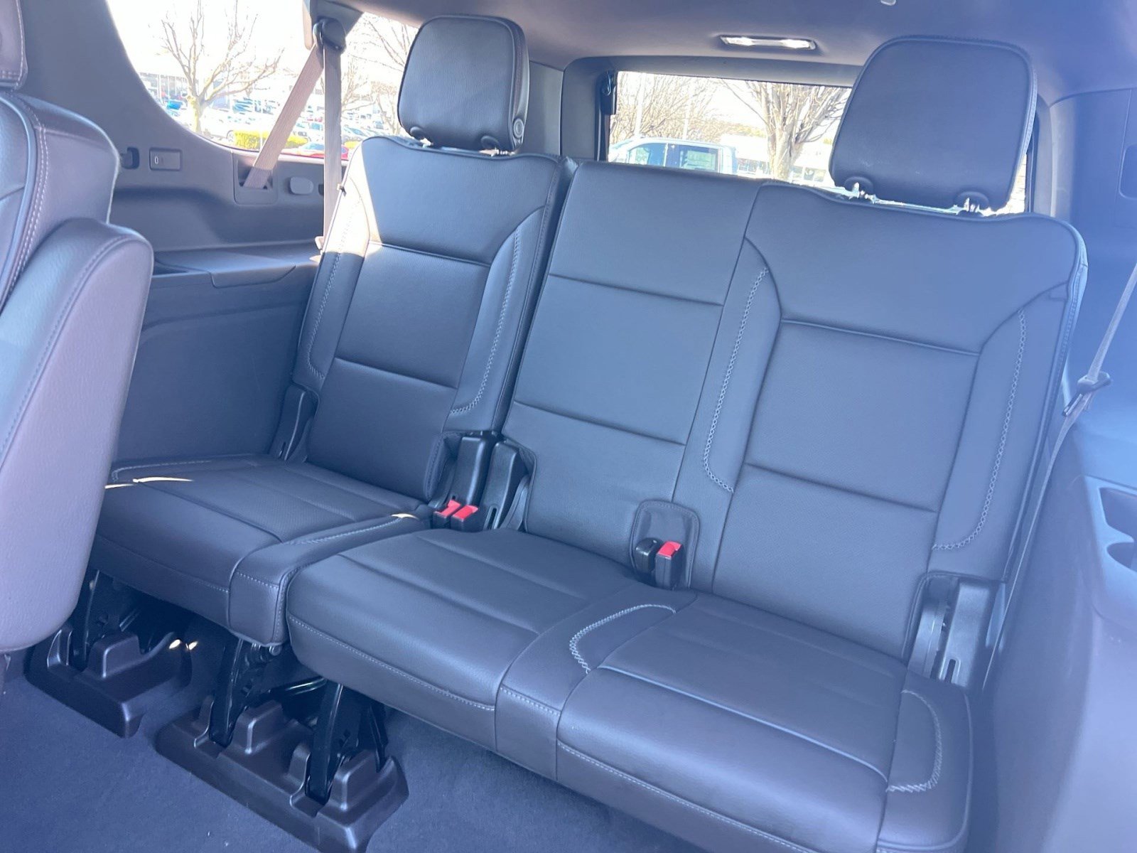 Used 2024 GMC Yukon XL Denali w/ Denali Reserve Package image 24