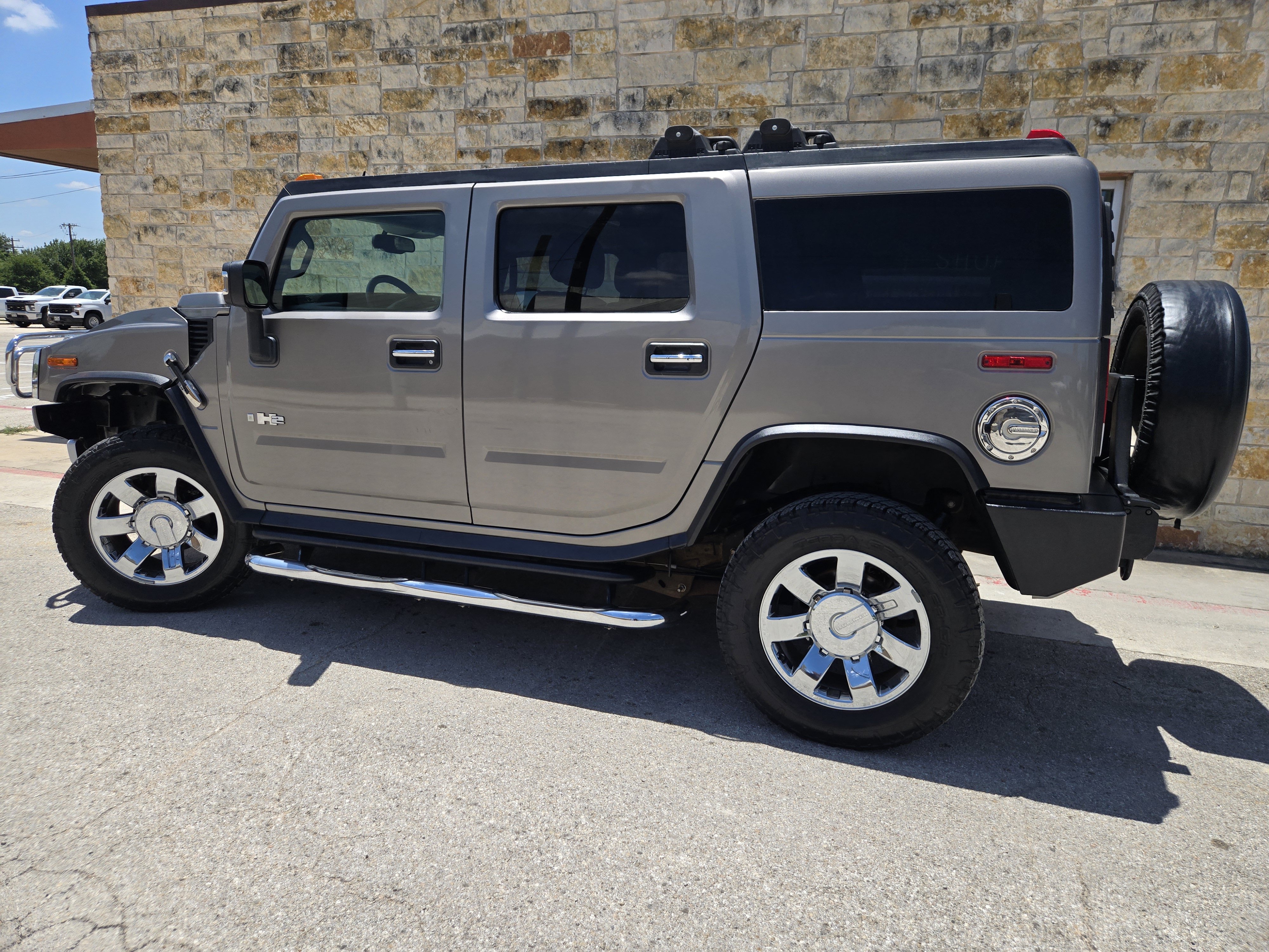 Used 2009 HUMMER H2 Luxury AWD/4WD image 3