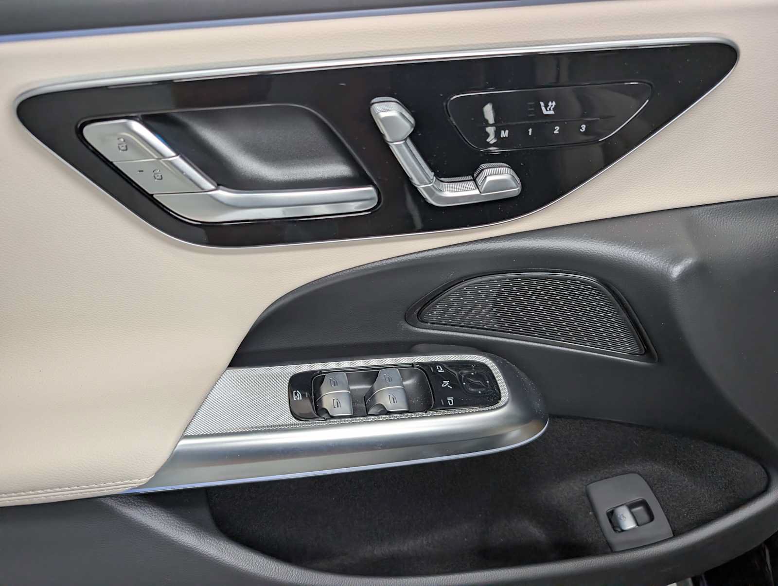New 2026 Mercedes-Benz E 350 4MATIC Sedan image 30