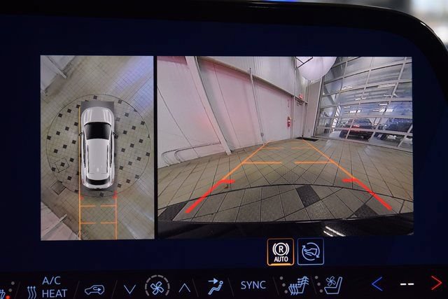 New 2026 Chevrolet Equinox EV LT w/ Convenience Package II FWD image 44