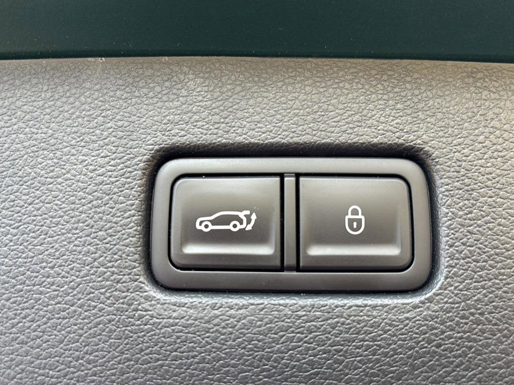 Used 2023 Genesis GV80 2.5T w/ Prestige 20" Package image 50