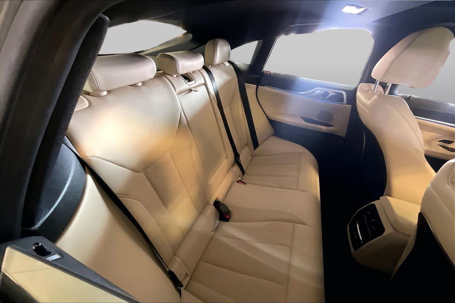 Used 2023 BMW i4 eDrive40 w/ M Sport Package RWD image 18