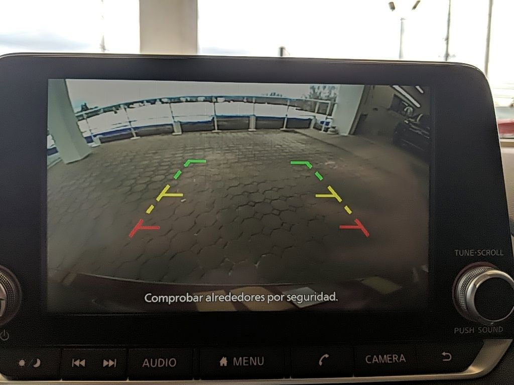 Used 2024 Nissan Sentra SV image 18