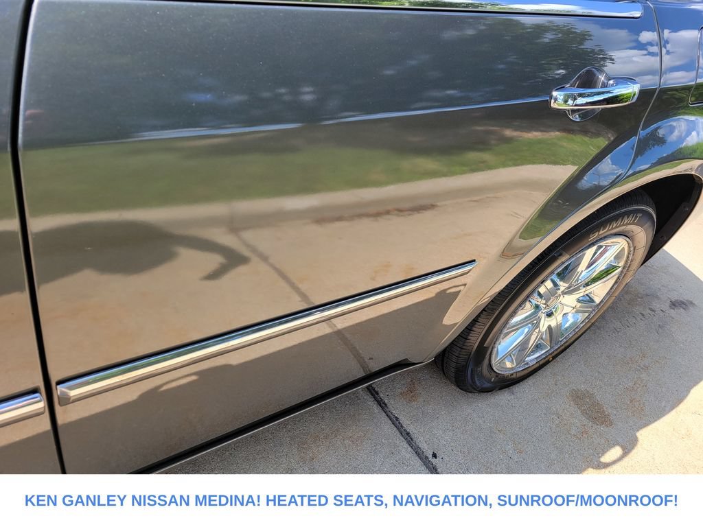 Used 2009 Chrysler 300 C RWD image 12