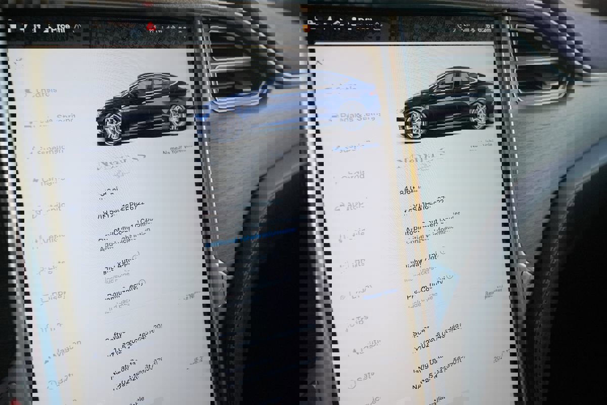 Used 2014 Tesla Model S 85 image 39