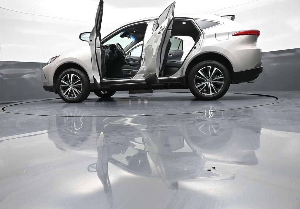 Certified 2024 Toyota Venza LE AWD/4WD image 48