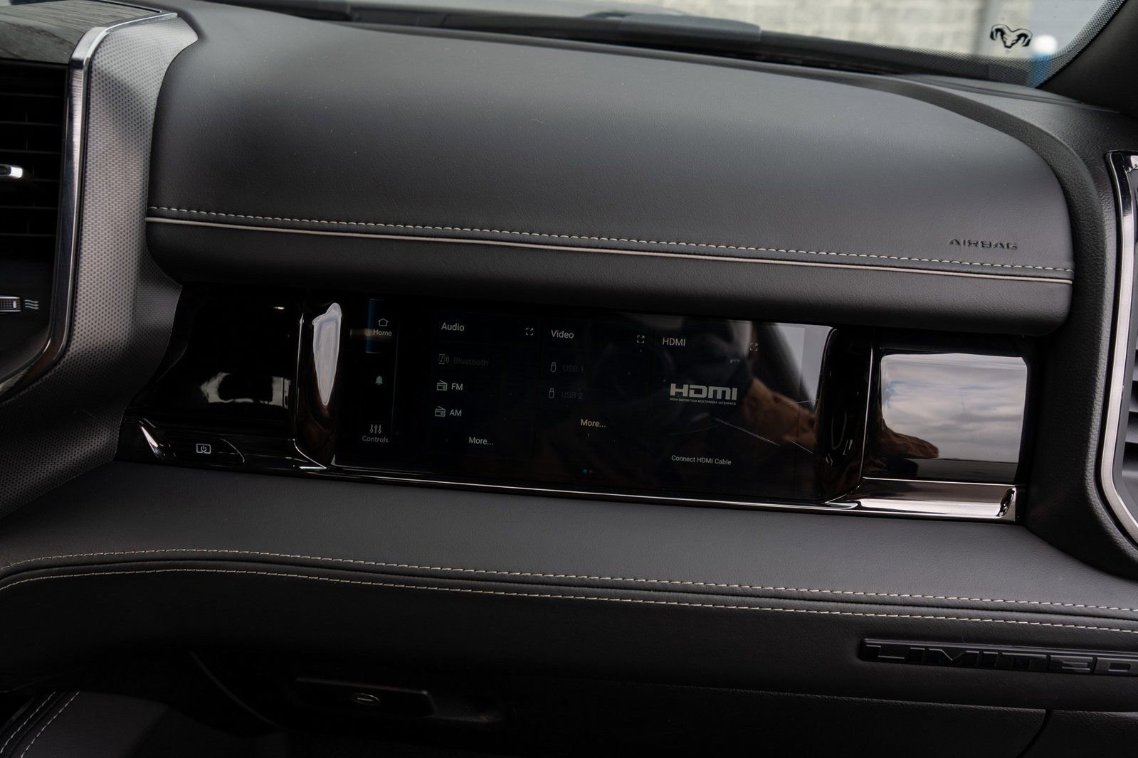 Used 2025 RAM 3500 Limited image 35