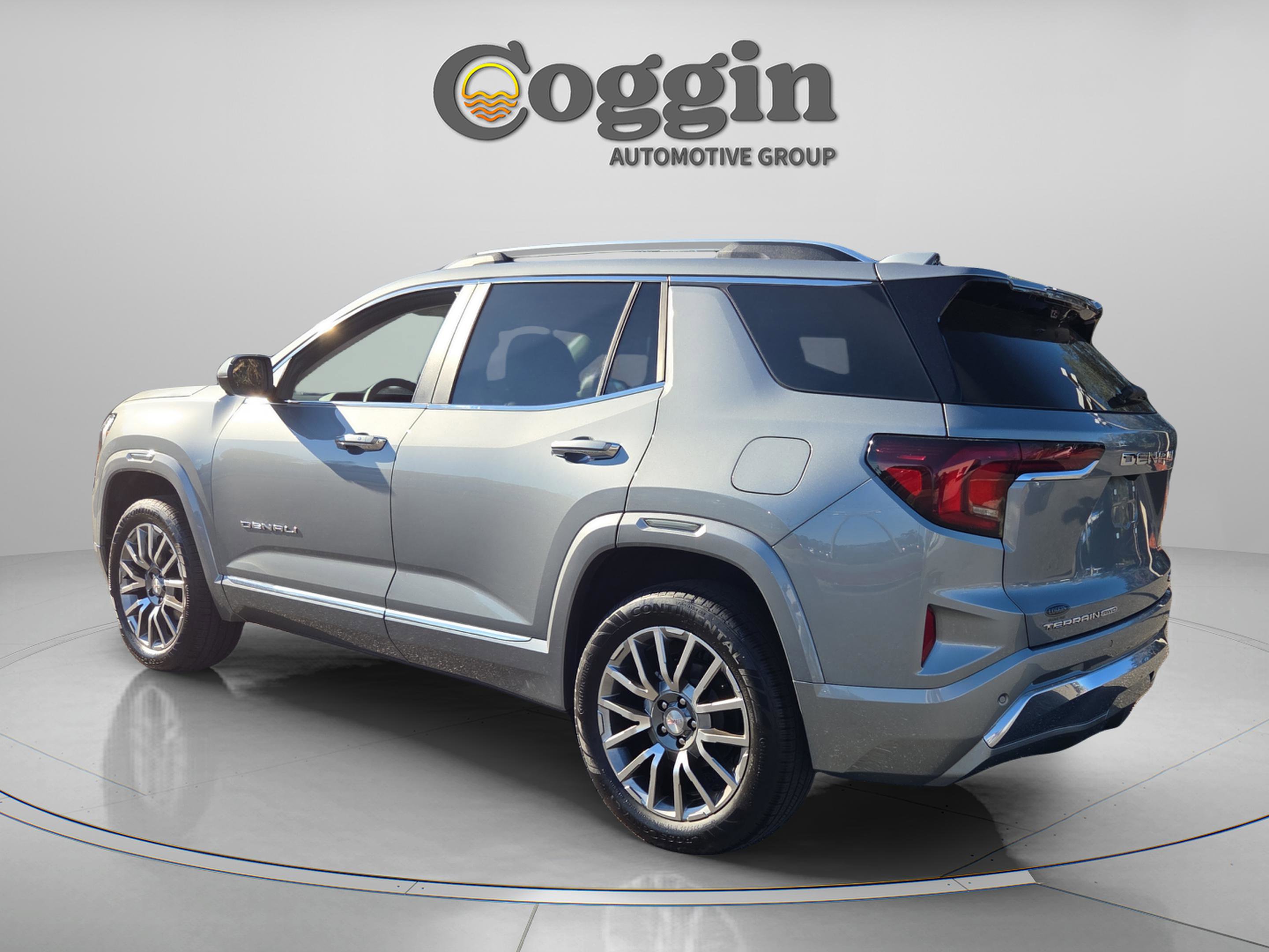 Used 2026 GMC Terrain Denali w/ LPO, Floor Liner Package image 4