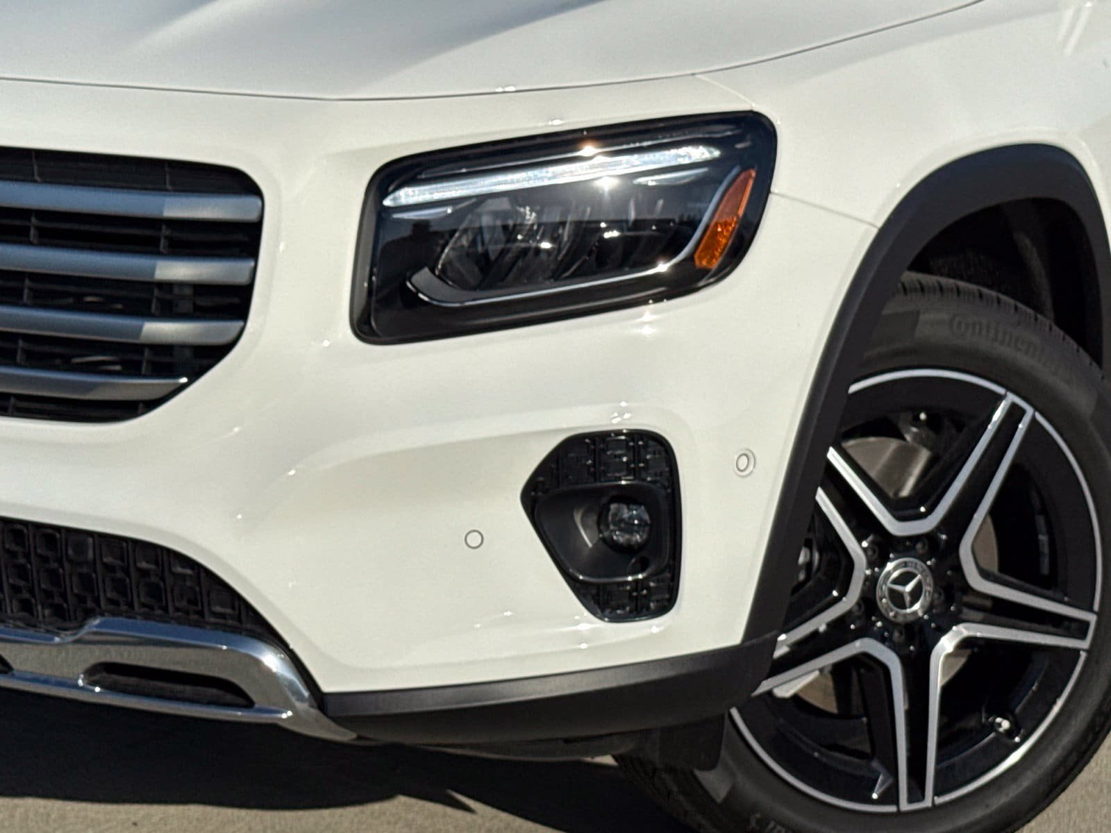 New 2026 Mercedes-Benz GLB 250 4MATIC image 3