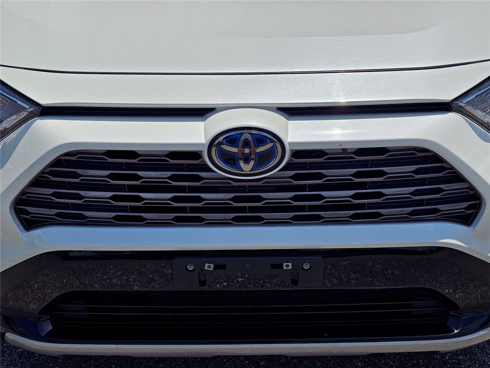 Used 2021 Toyota RAV4 XSE w/ XSE Grade Weather Package AWD/4WD image 3