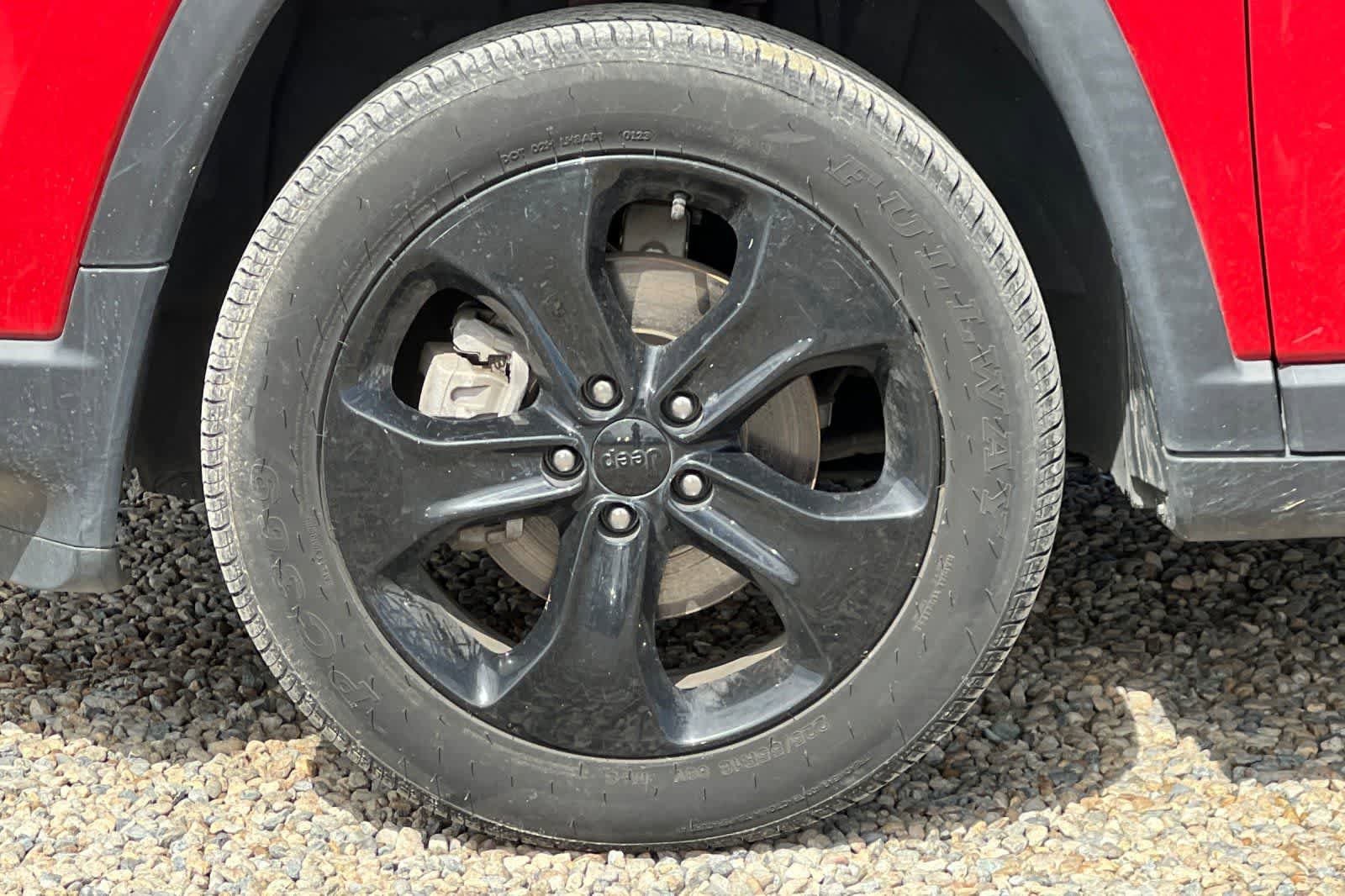 Used 2021 Jeep Compass Latitude AWD/4WD image 12