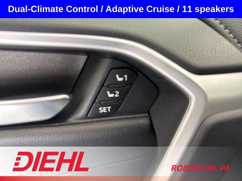 Used 2025 Toyota RAV4 Limited AWD/4WD image 22