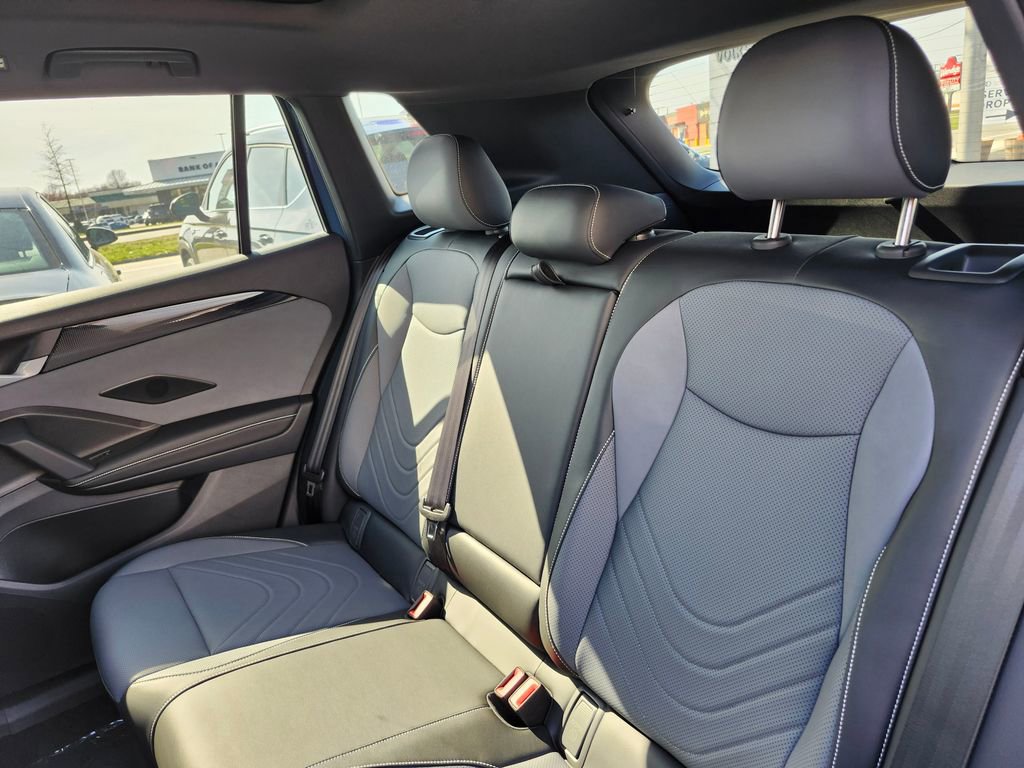 New 2026 Volkswagen Tiguan SE R-Line AWD/4WD image 10