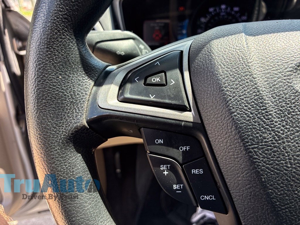 Used 2018 Ford Fusion SE w/ Fusion SE Technology Package FWD image 28