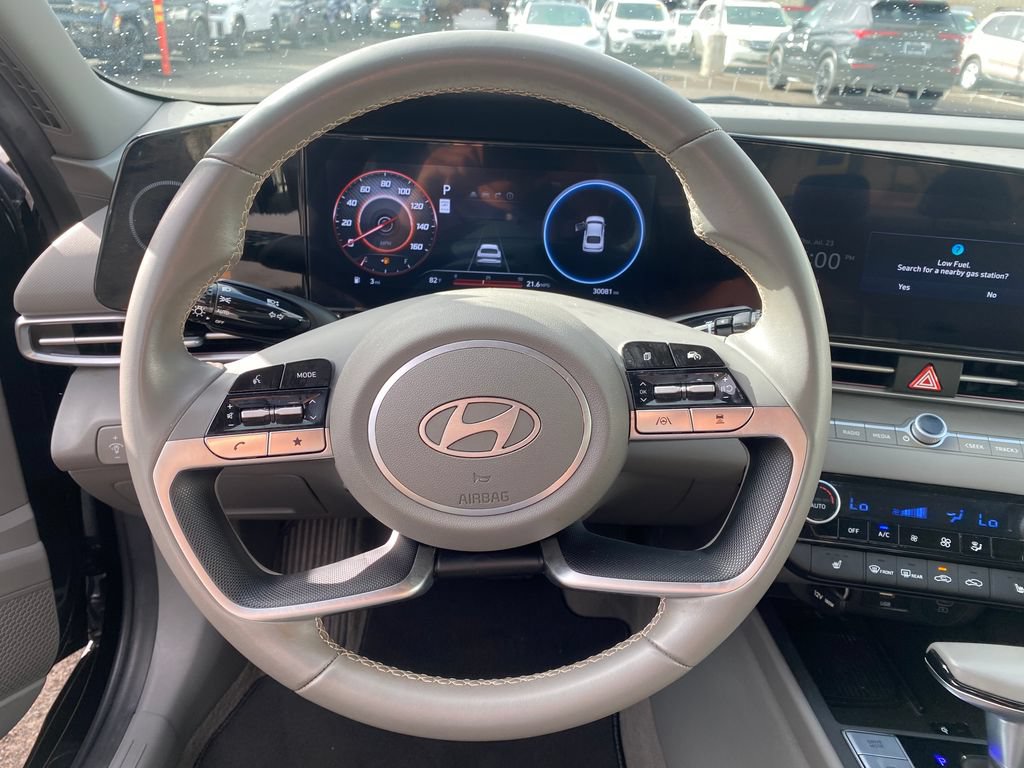 Used 2024 Hyundai Elantra SEL w/ Convenience Package FWD image 14