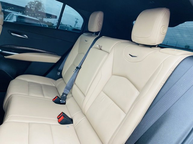 Used 2025 Cadillac XT4 Premium Luxury image 27