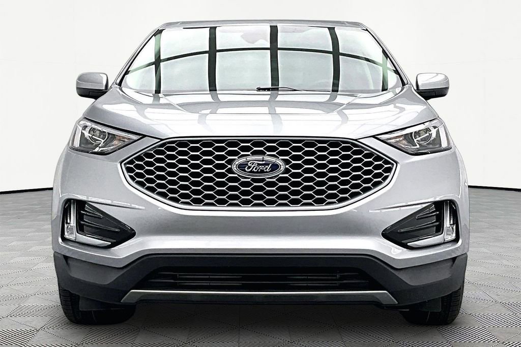 Certified 2024 Ford Edge SEL w/ Convenience Package AWD/4WD image 3