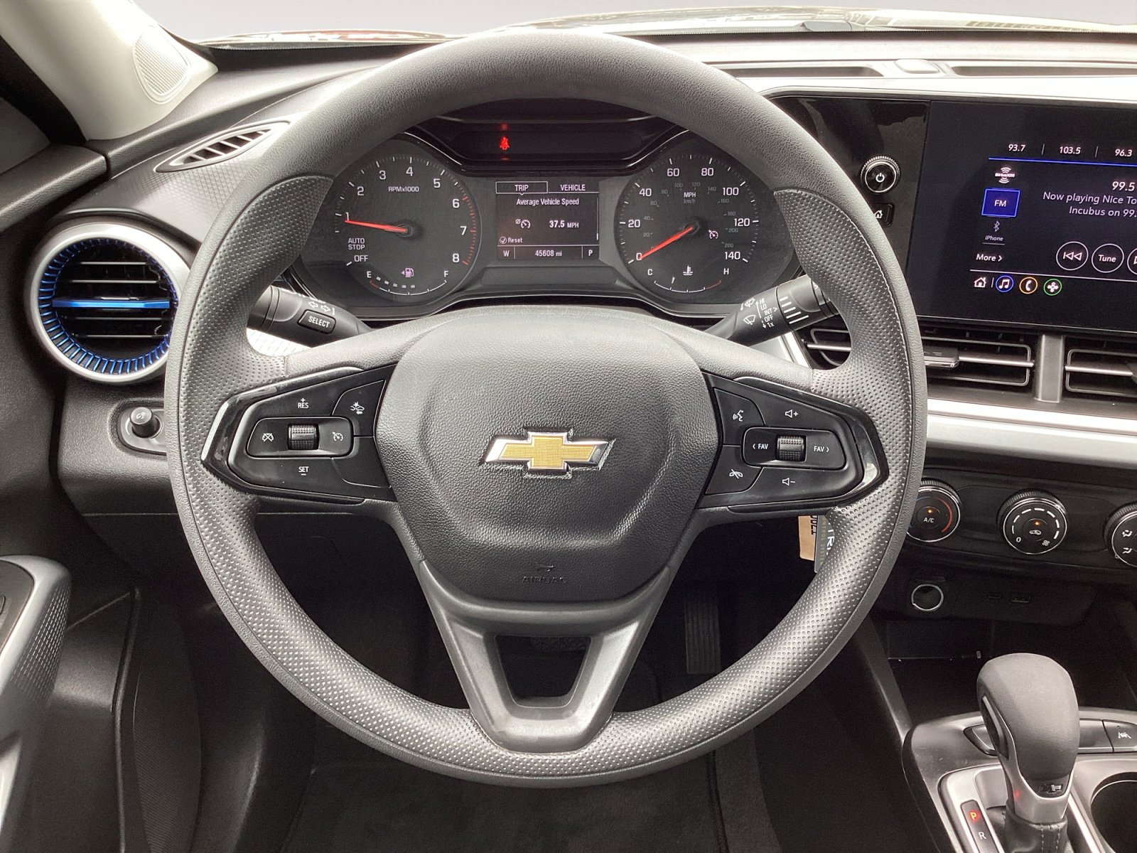 Used 2024 Chevrolet Trax LS FWD image 17