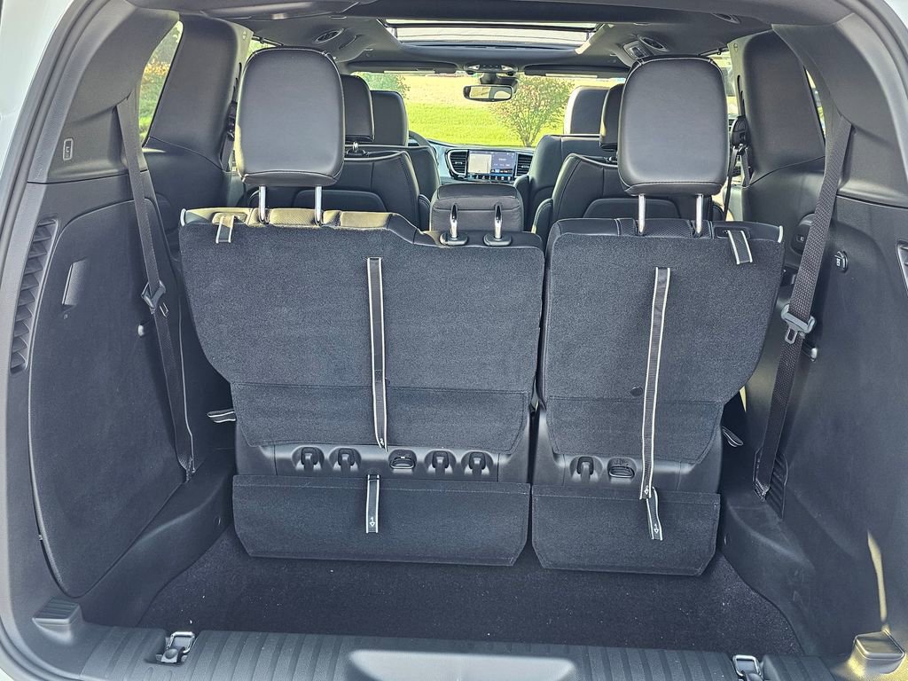 New 2026 Chrysler Pacifica Limited image 31