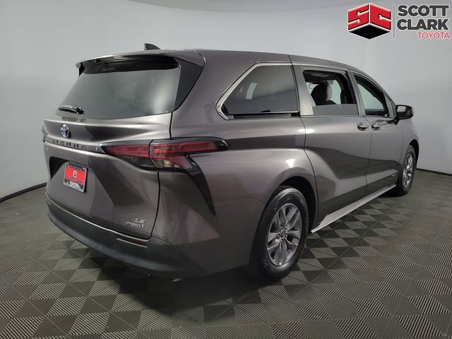 Used 2021 Toyota Sienna LE FWD image 8