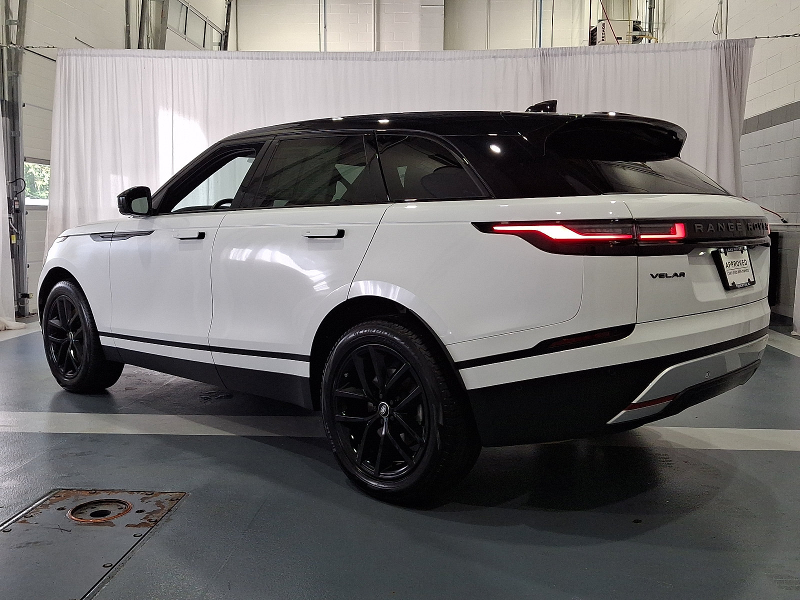 Certified 2026 Land Rover Range Rover Velar S AWD/4WD image 6