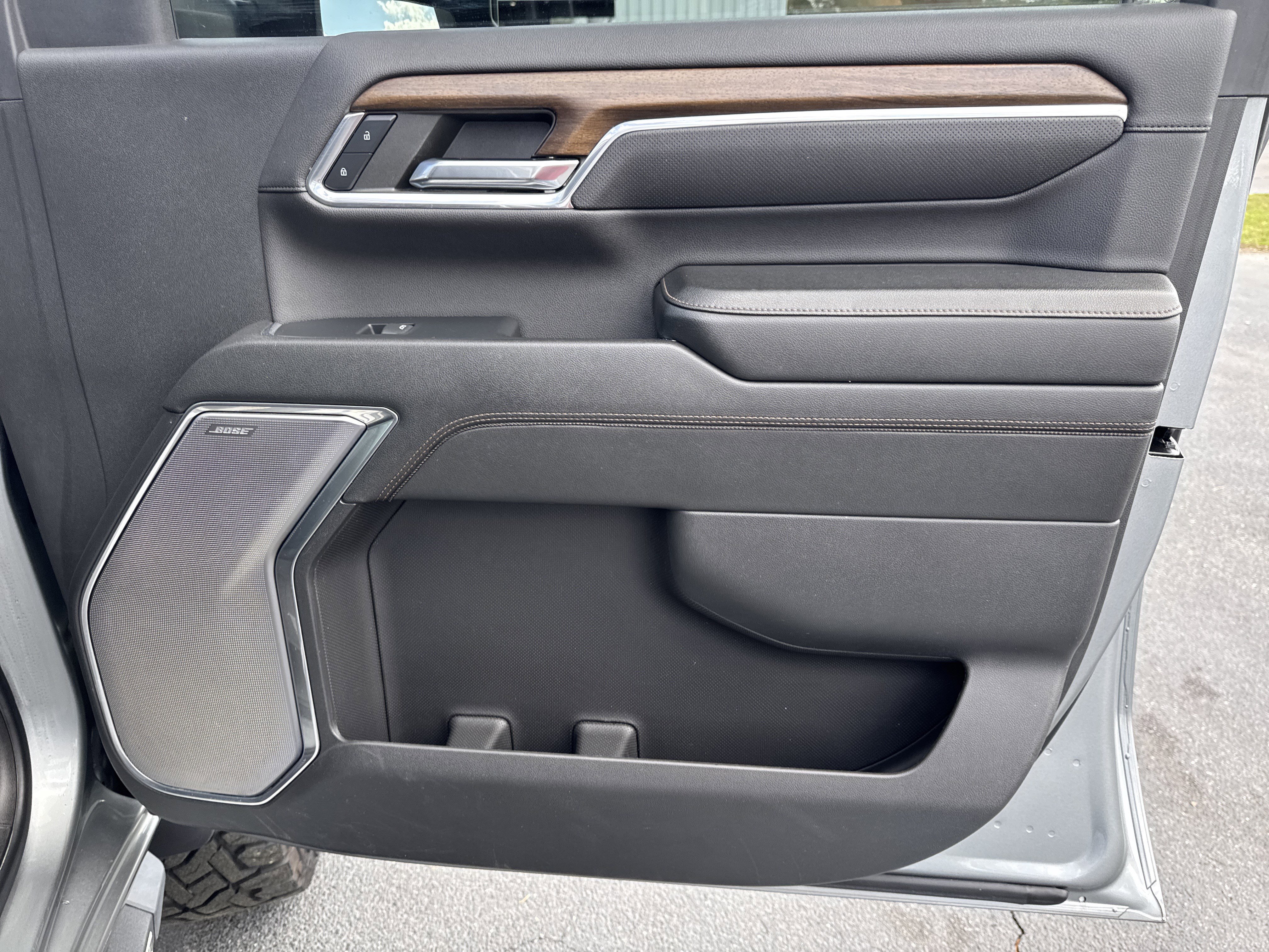 Used 2024 Chevrolet Silverado 3500 High Country w/ High Country Premium Package image 37