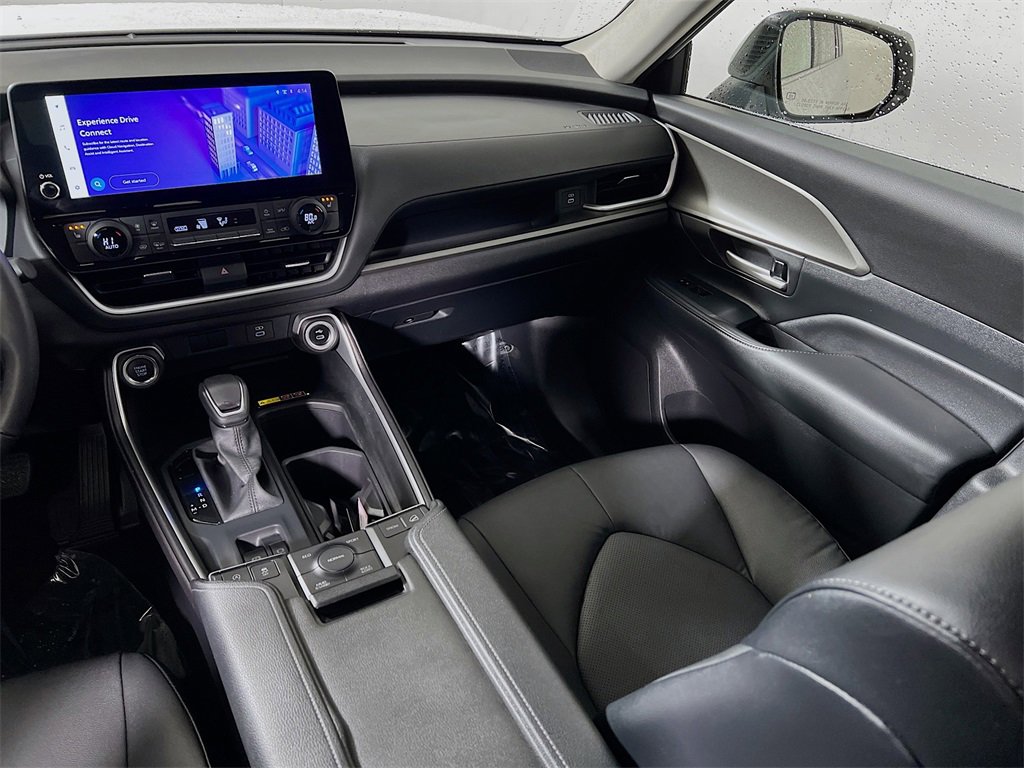 Certified 2025 Toyota Grand Highlander AWD image 20
