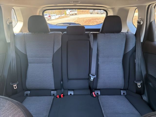 Used 2023 Nissan Rogue SV image 17