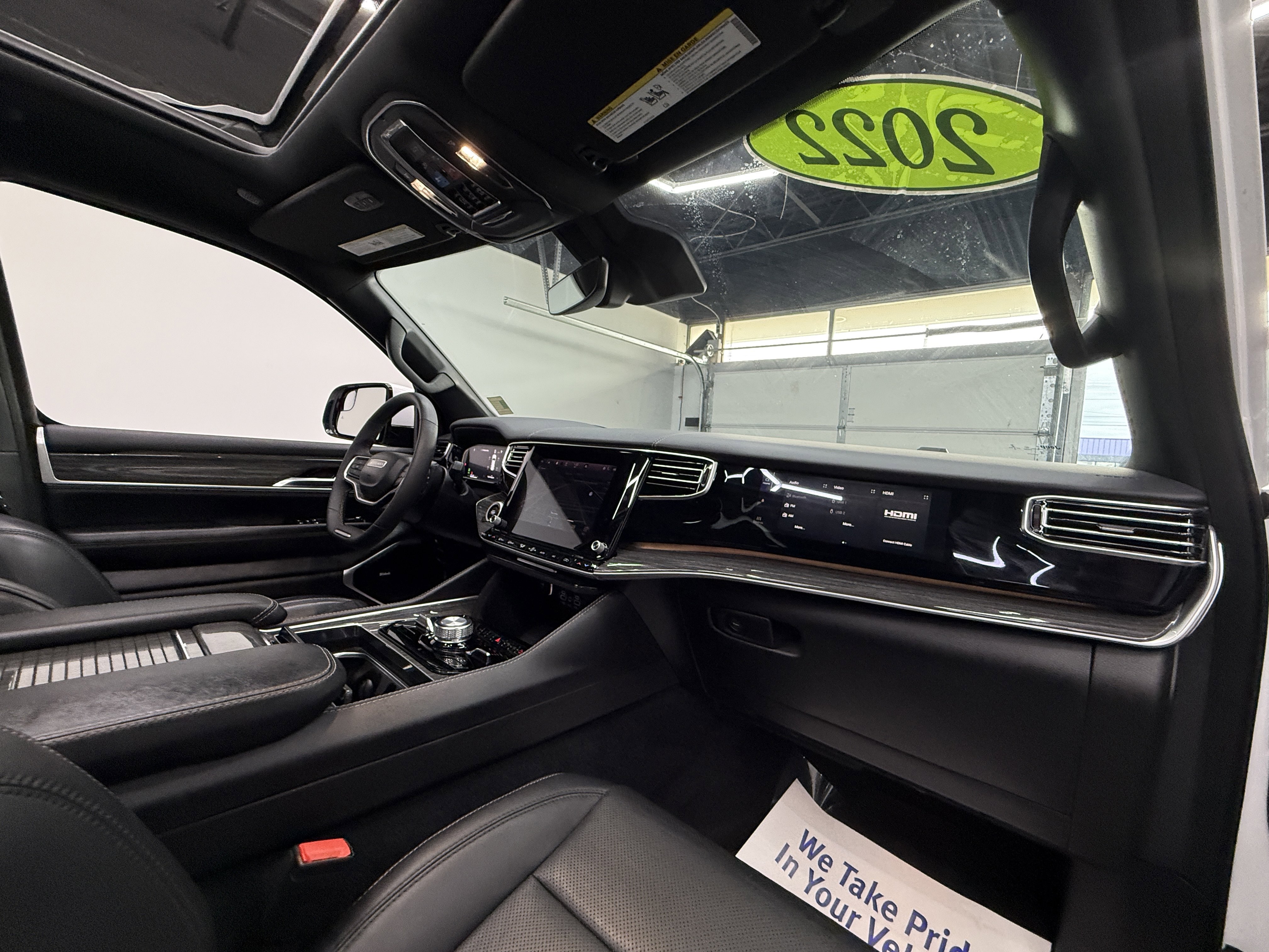 Used 2022 Jeep Wagoneer Series III w/ Premium Group I image 23