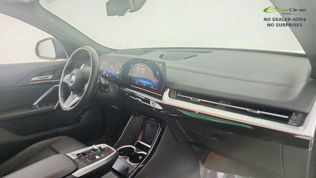 Used 2025 BMW X2 xDrive28i w/ Technology Package image 22
