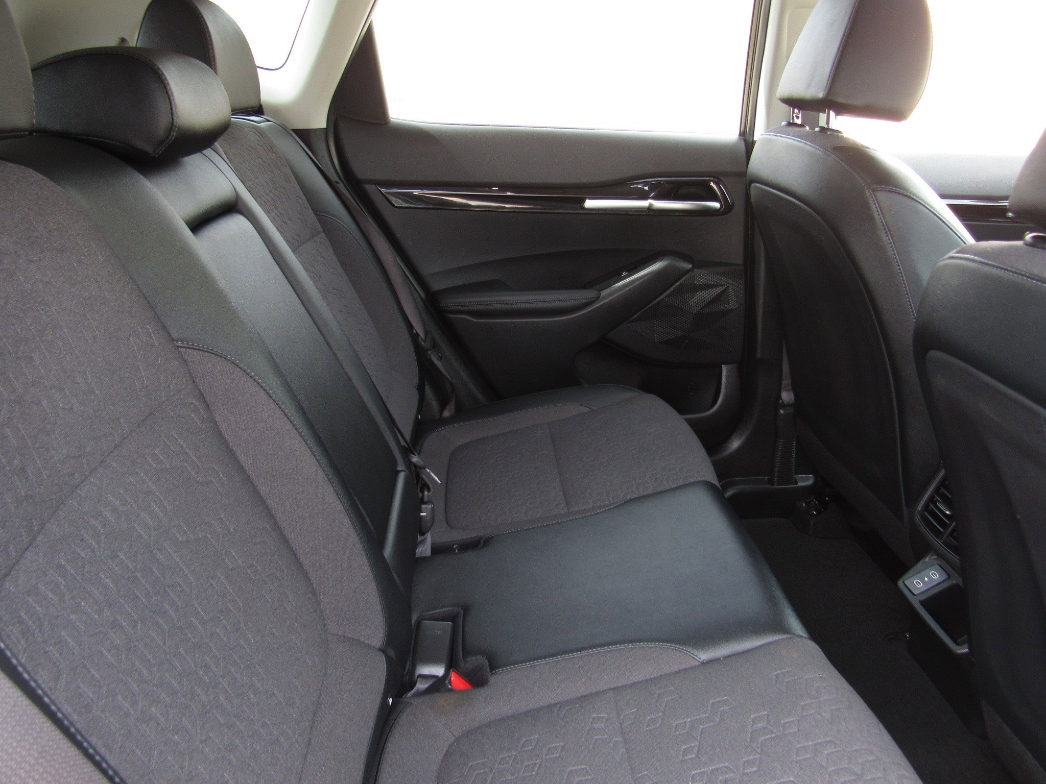 Used 2025 Kia Seltos S image 8