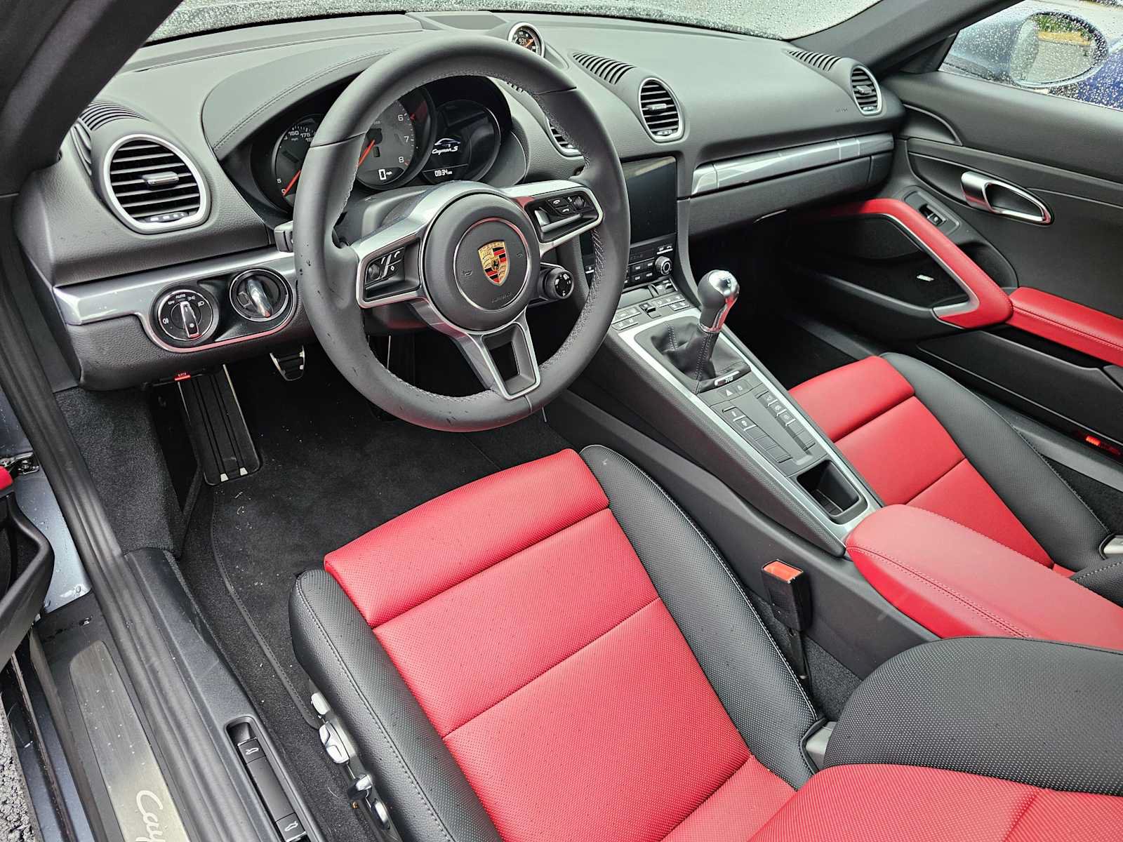 New 2025 Porsche 718 Cayman S RWD image 4