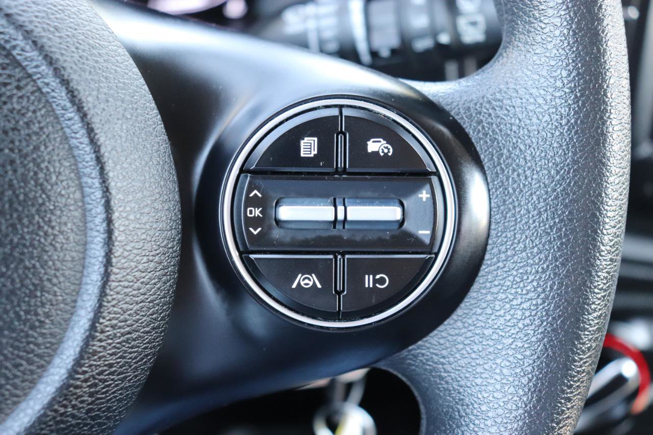 Used 2023 Kia Soul LX w/ LX Technology Package FWD image 27