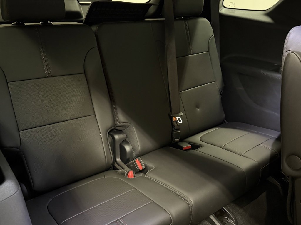 Certified 2023 Chevrolet Traverse RS w/ LPO, Floor Liner Package image 32
