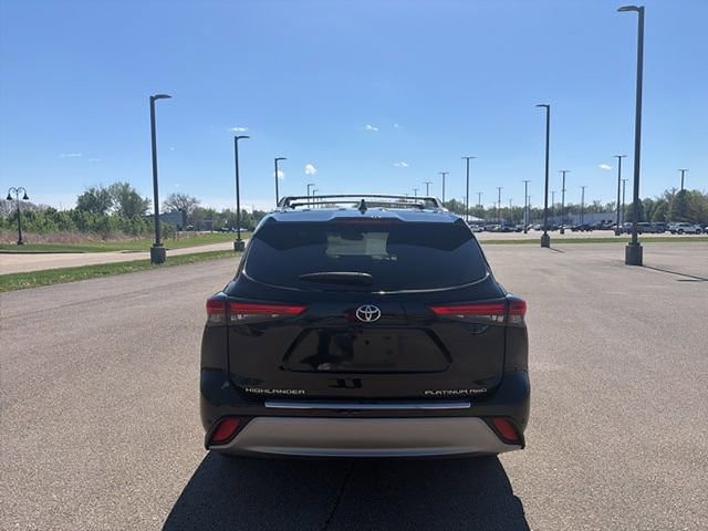 Used 2023 Toyota Highlander Platinum image 21