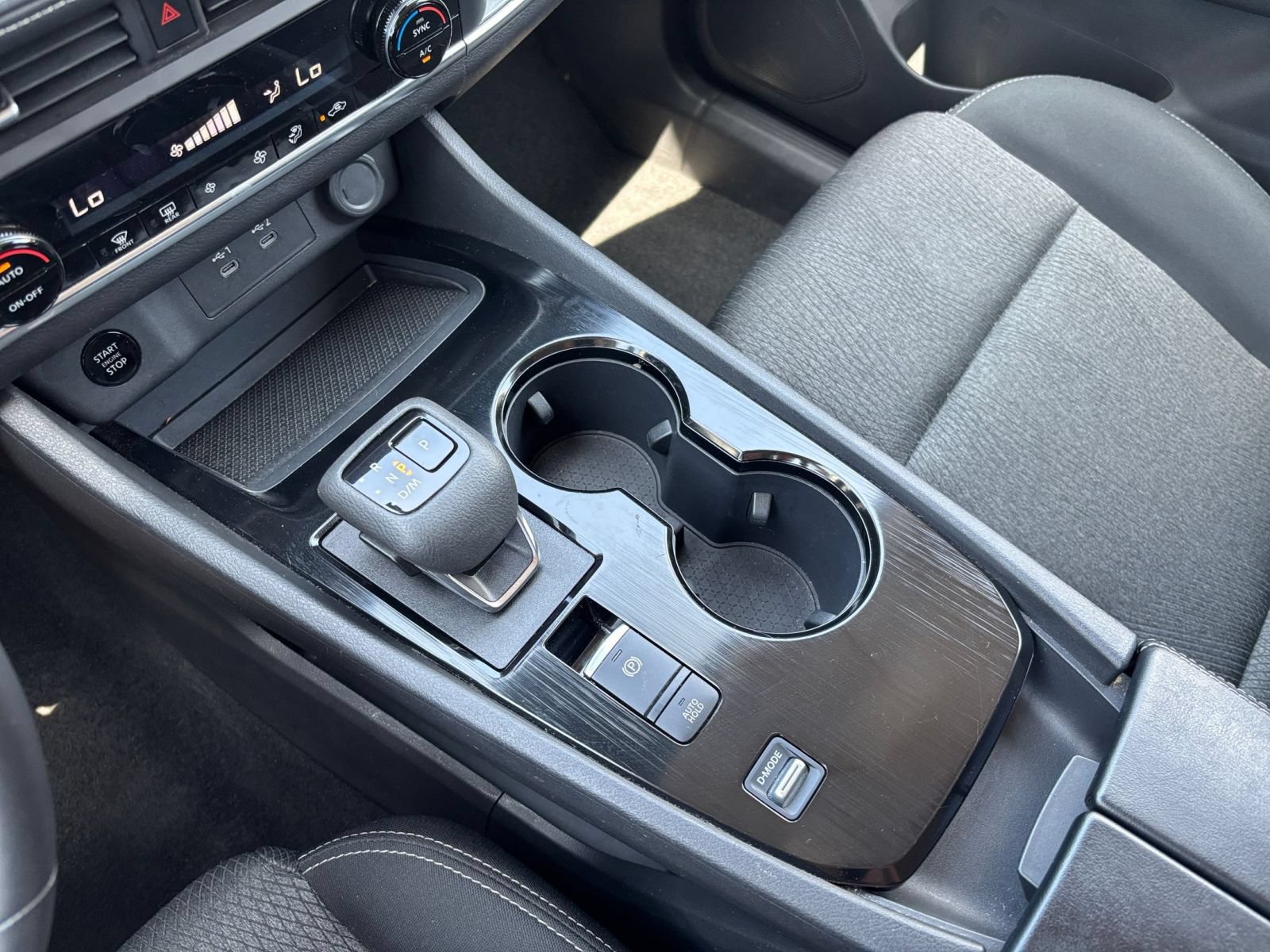 Used 2025 Nissan Rogue SV FWD image 42