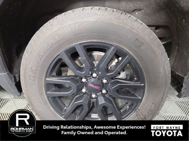 Used 2025 GMC Sierra 1500 Elevation w/ Preferred Package AWD/4WD image 12
